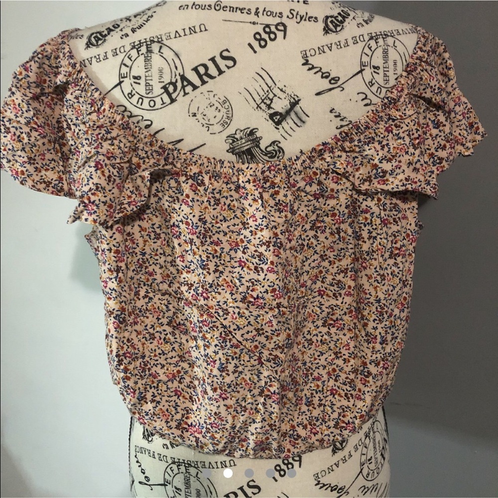 Xhilaration Crop Top